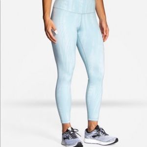 Brooks Formation Tights - Light Blue